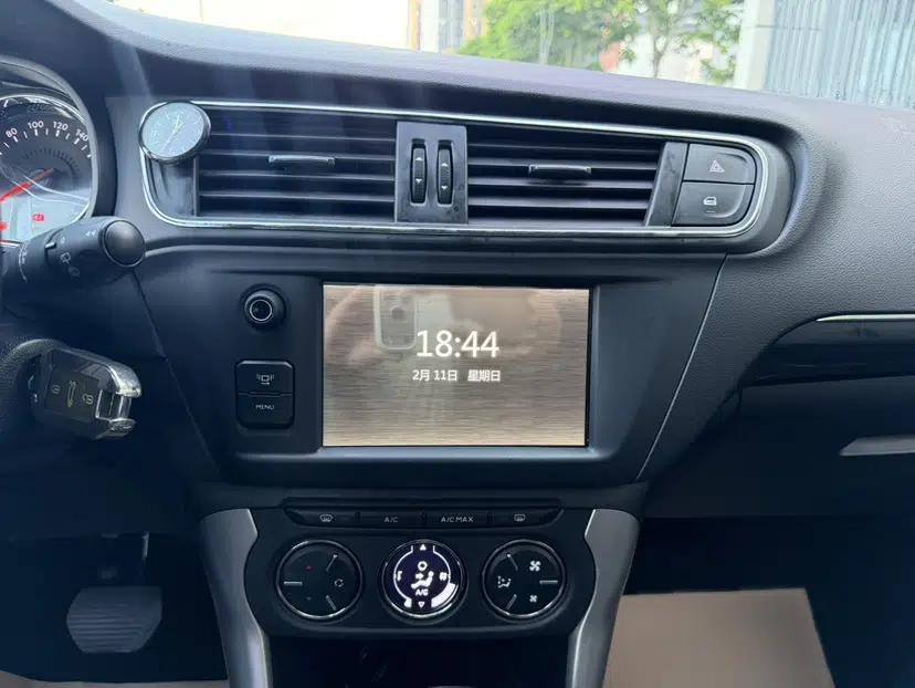 Citroen C3-XR 2015 1.6L Automatic Pioneer Model — миниатюра 25