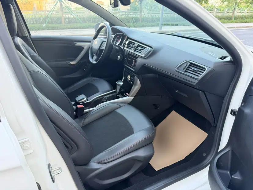 Citroen C3-XR 2015 1.6L Automatic Pioneer Model — миниатюра 33