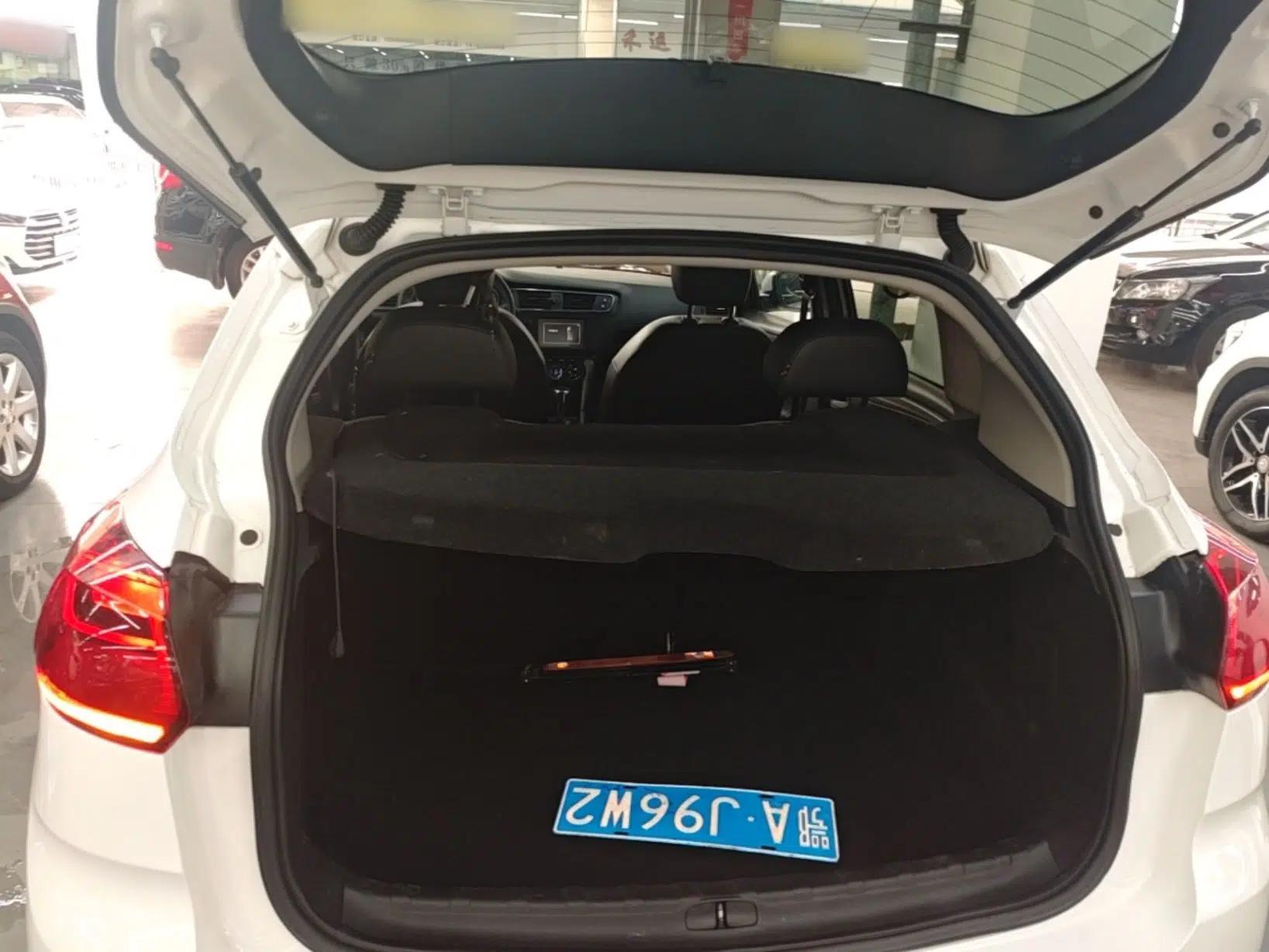 Citroen C3-XR 2015 1.6L Automatic Pioneer Model — миниатюра 27