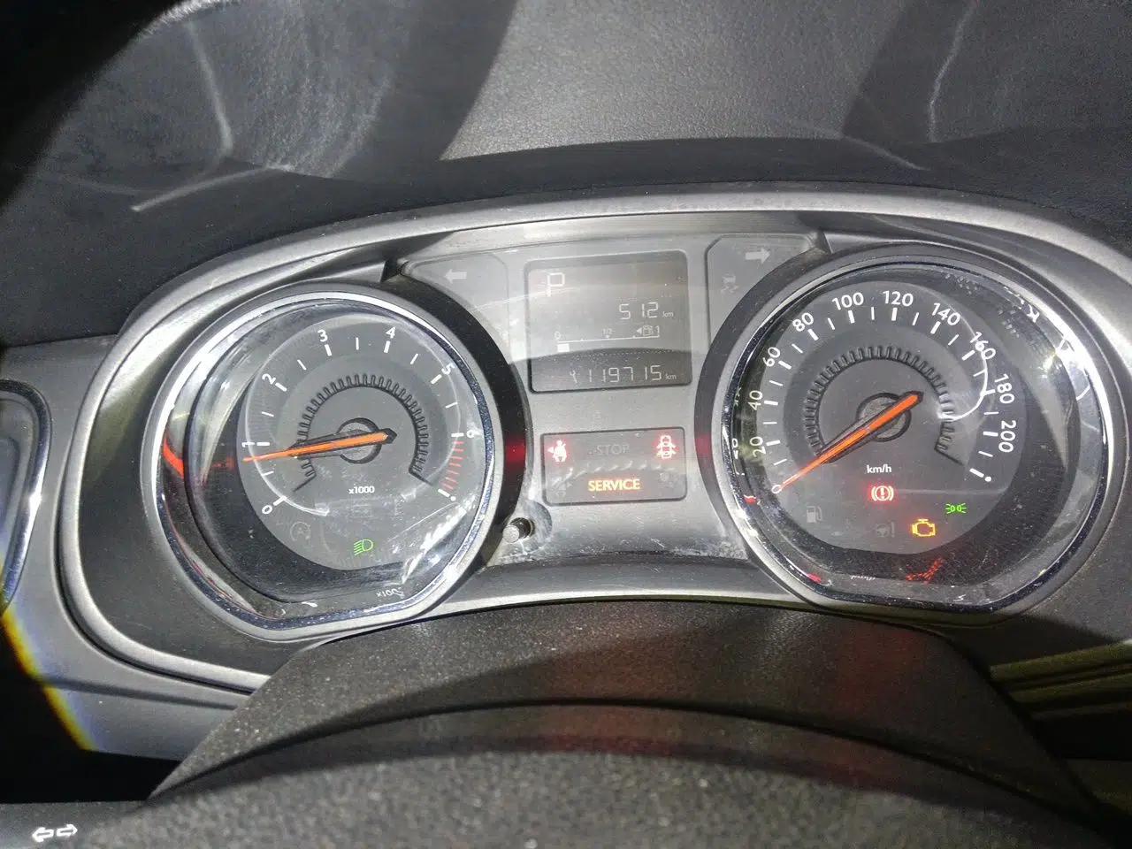 Citroen C3-XR 2015 1.6THP Automatic Smart Model — миниатюра 11