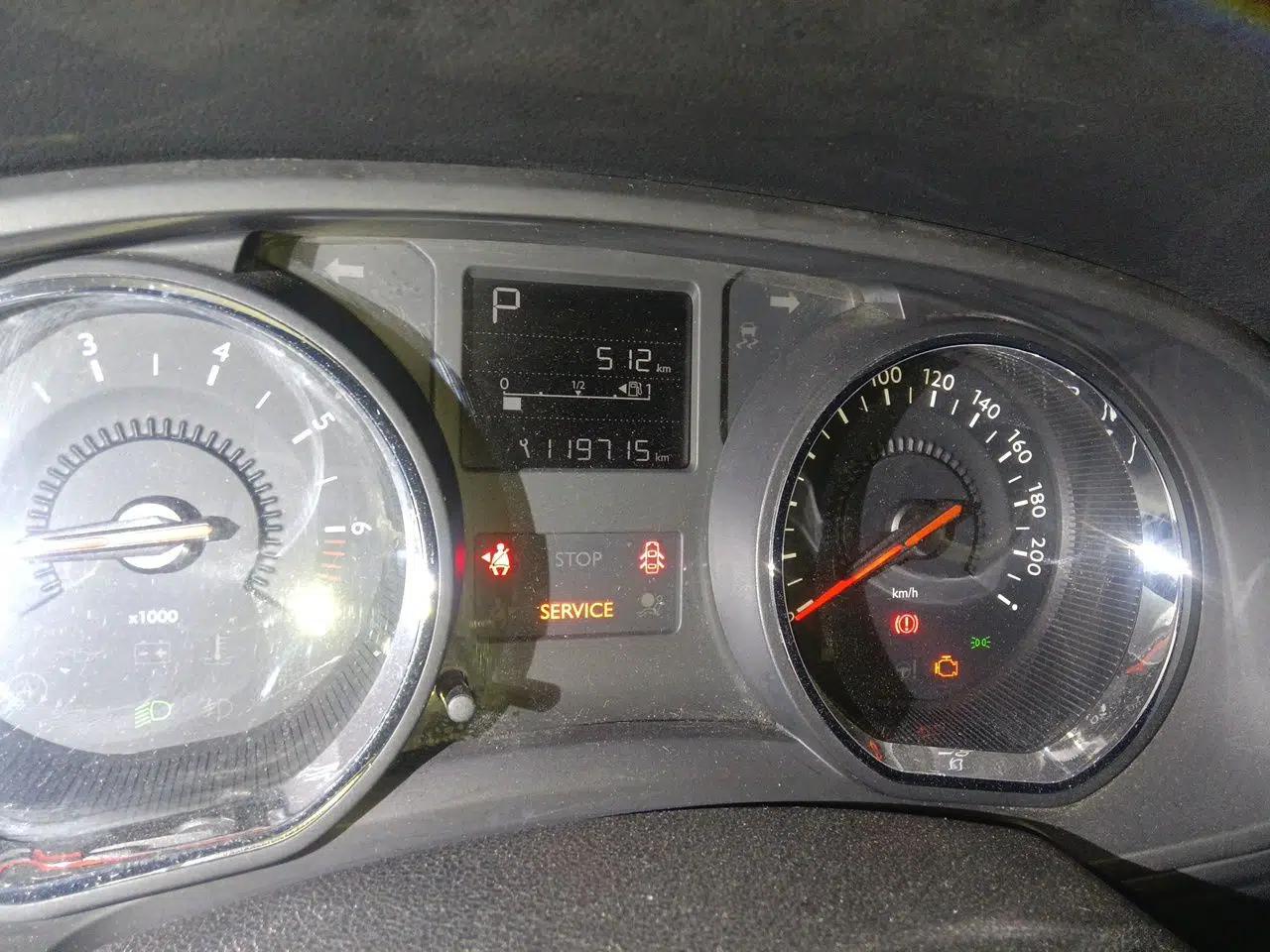 Citroen C3-XR 2015 1.6THP Automatic Smart Model — миниатюра 12