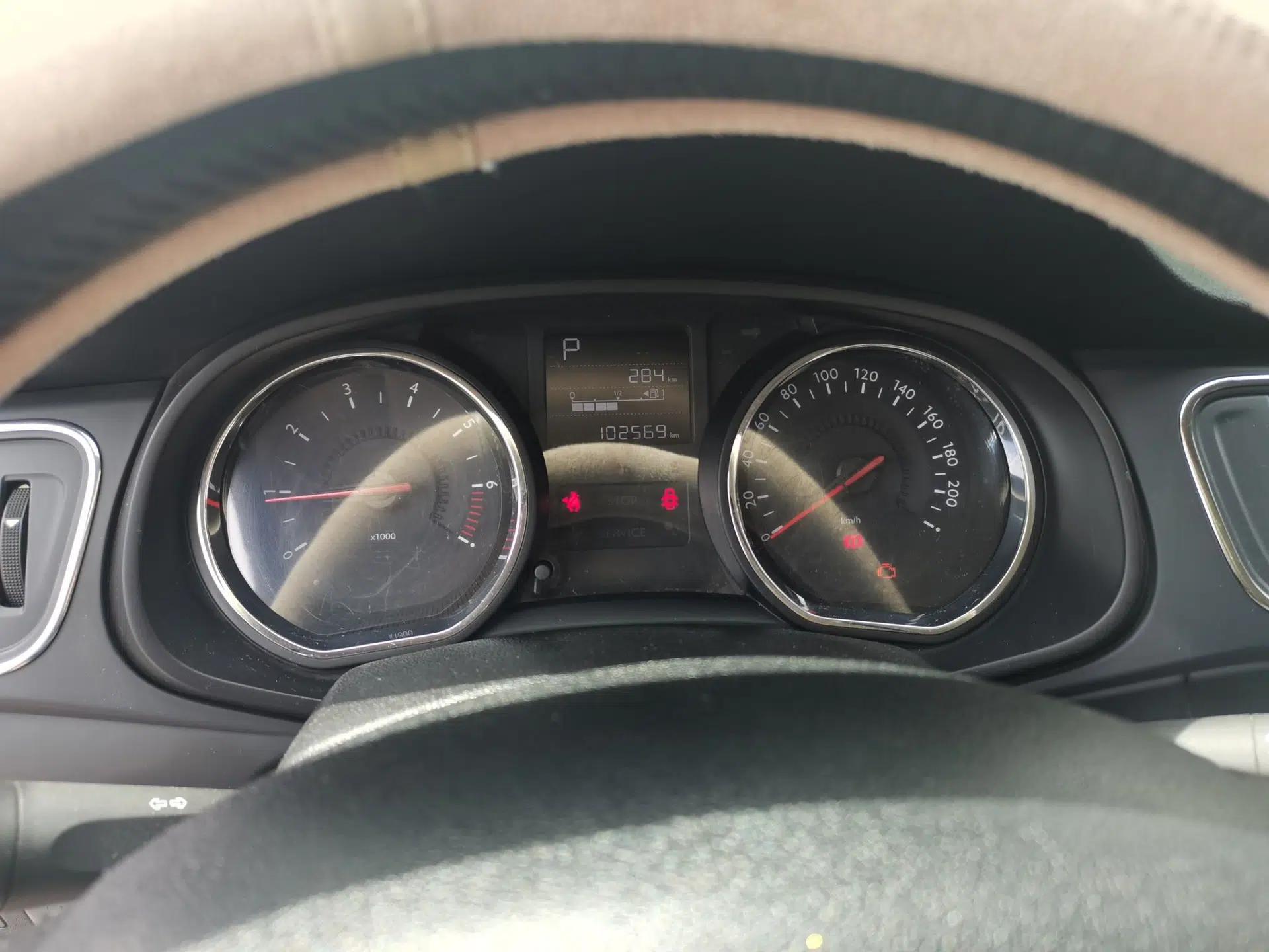 Citroen C3-XR 2015 1.6THP Automatic Flagship Model — миниатюра 11