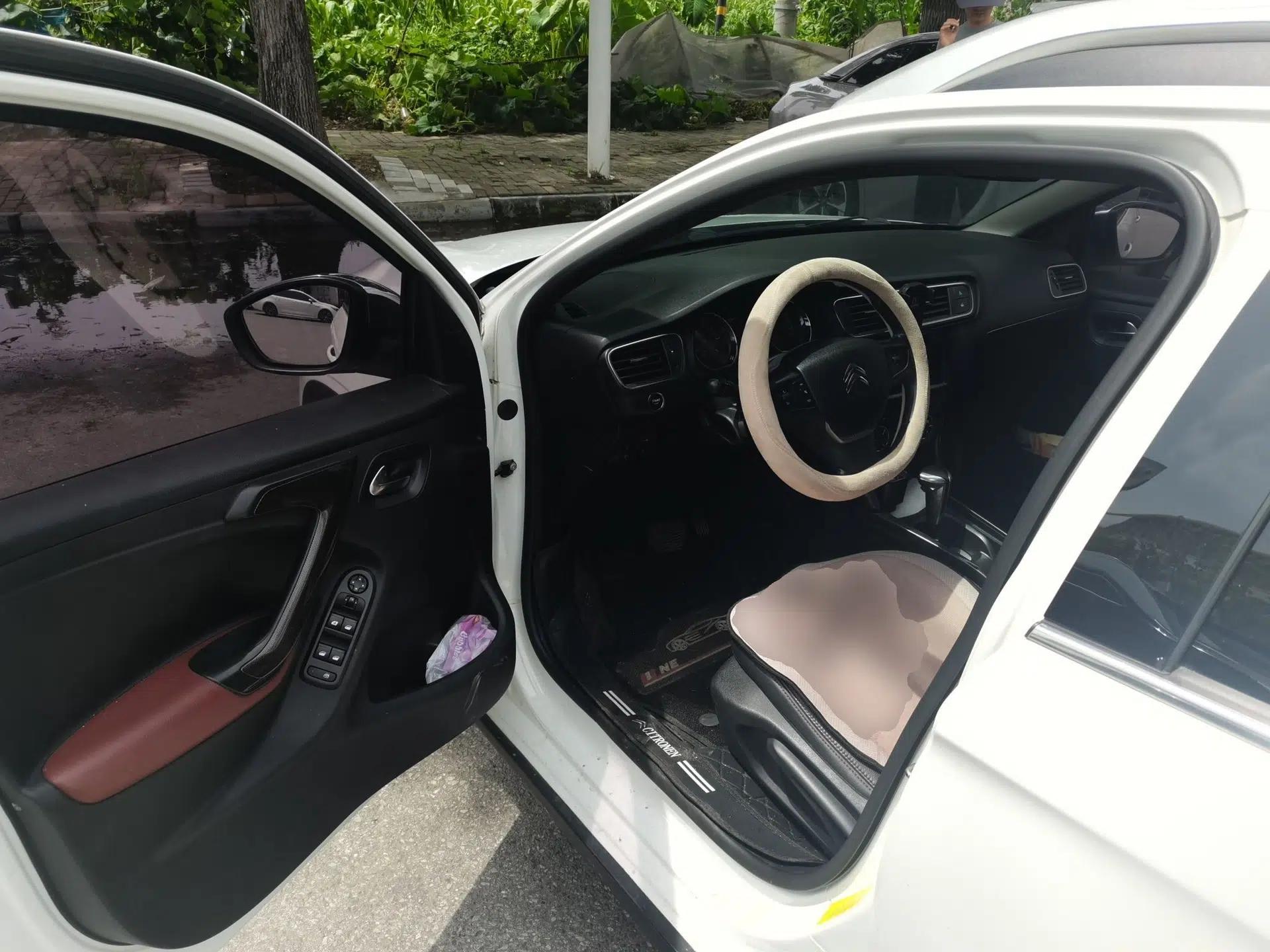 Citroen C3-XR 2015 1.6THP Automatic Flagship Model — миниатюра 16