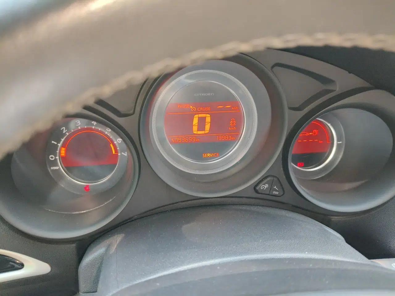 Citroen C4L 2014 1.8L Intelligent Drive Manual Enjoyment Model — миниатюра 11