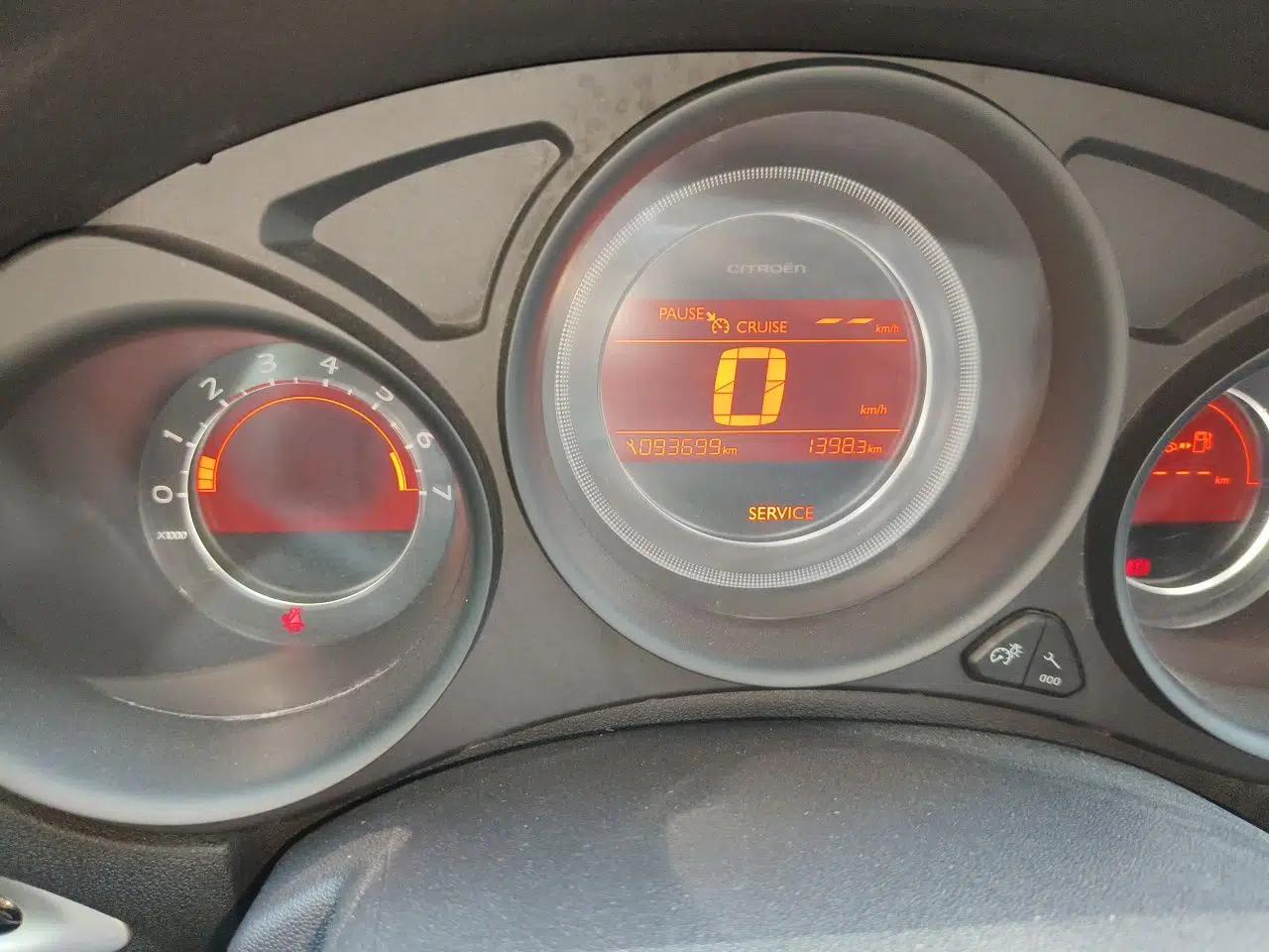 Citroen C4L 2014 1.8L Intelligent Drive Manual Enjoyment Model — миниатюра 12