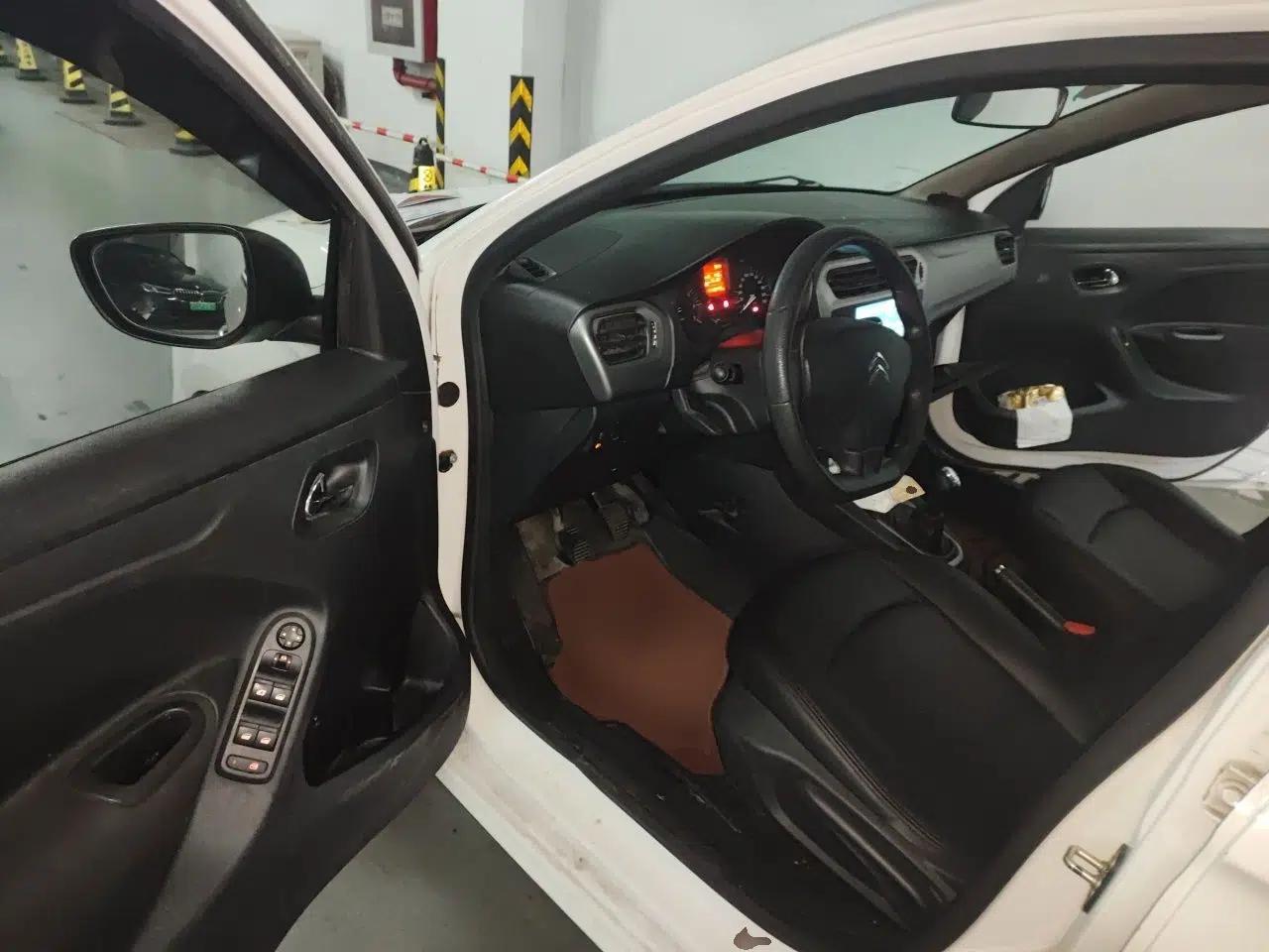 Citroen Elysee 2016 1.6L Manual Fashion Edition — миниатюра 16