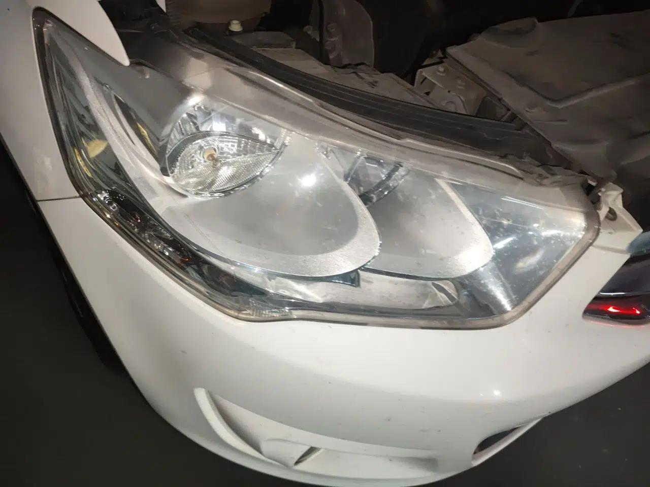 Citroen Elysee 2016 1.6L Manual Fashion Edition — миниатюра 7
