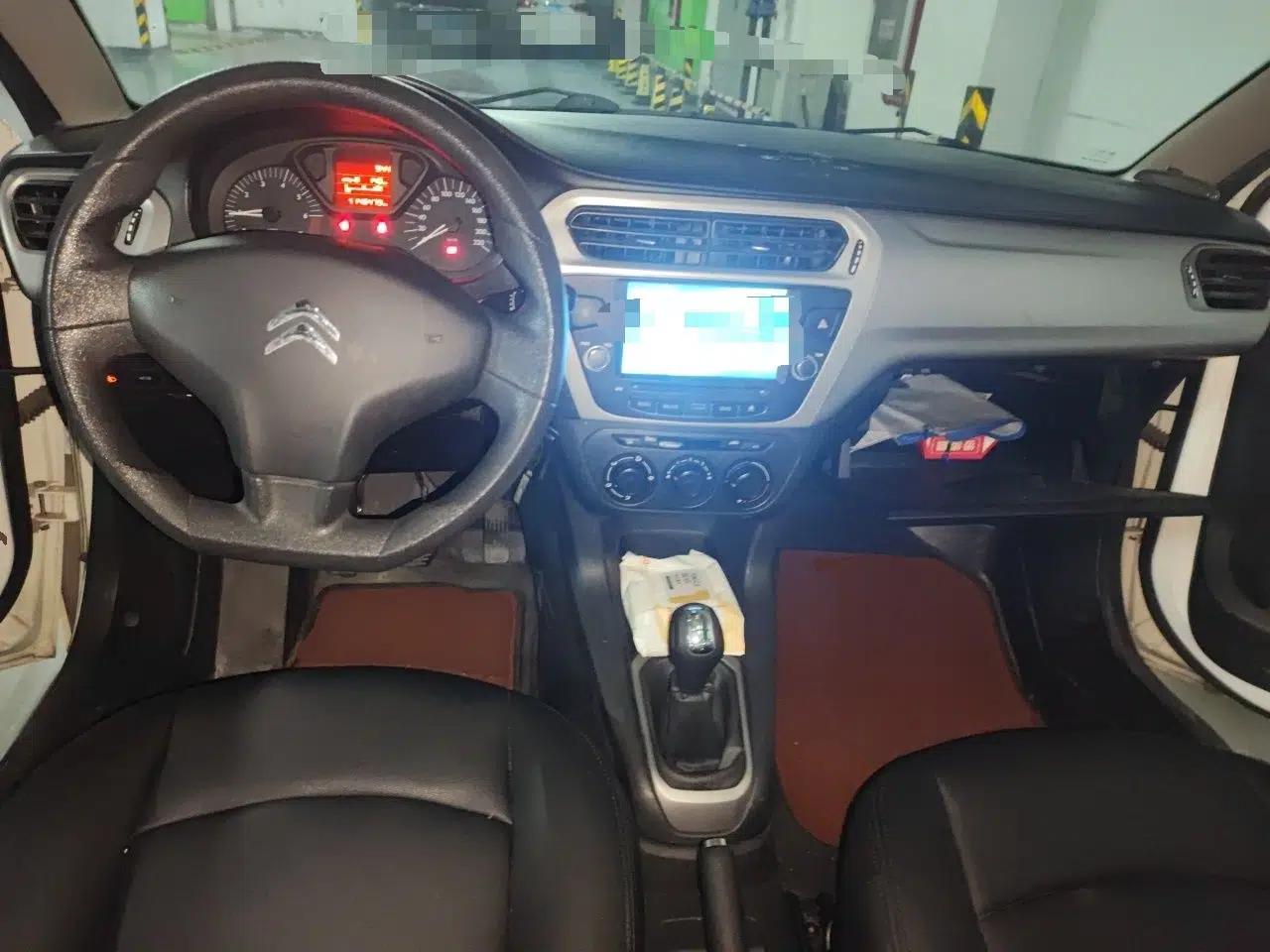 Citroen Elysee 2016 1.6L Manual Fashion Edition — миниатюра 9