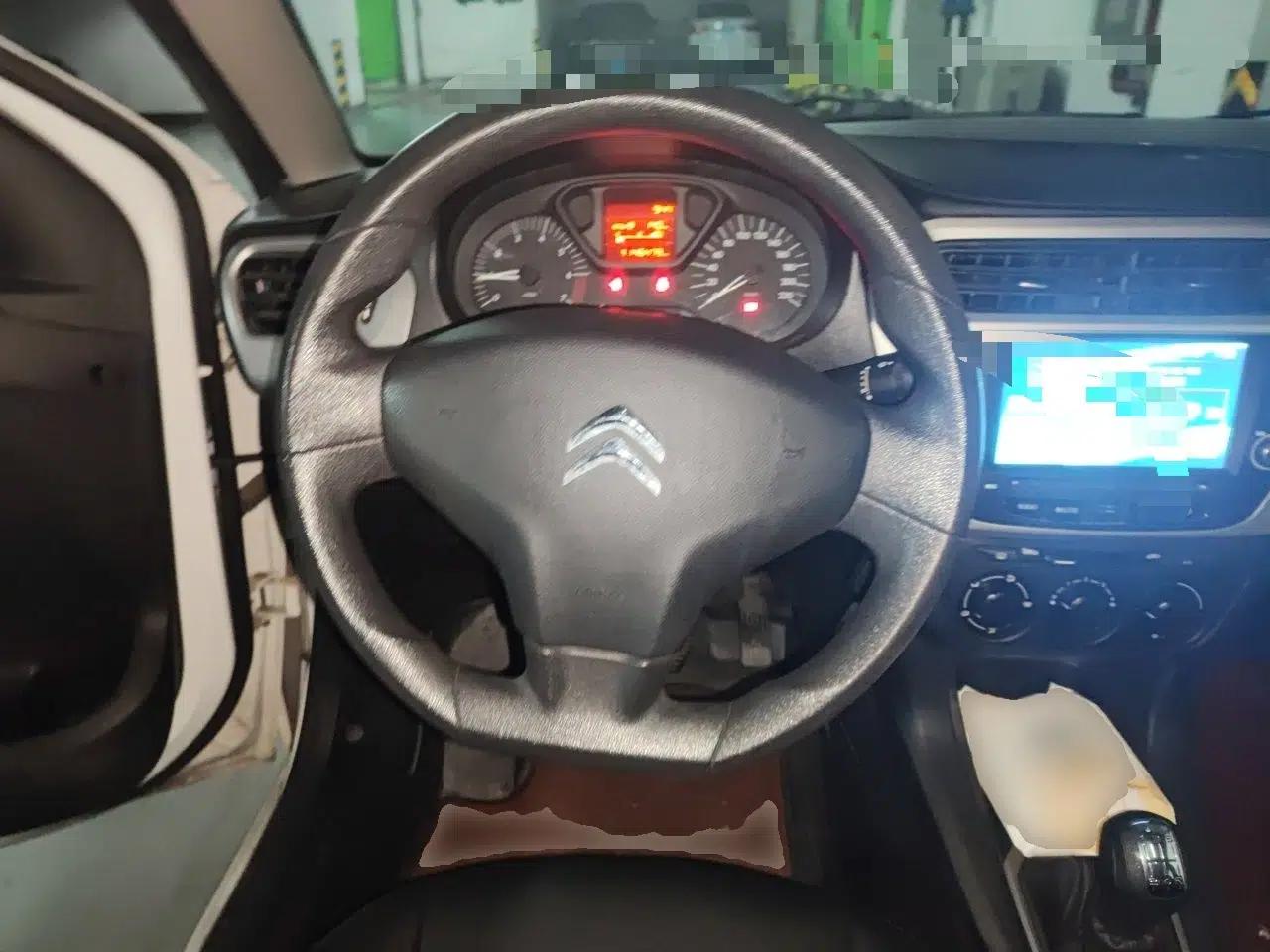 Citroen Elysee 2016 1.6L Manual Fashion Edition — миниатюра 10