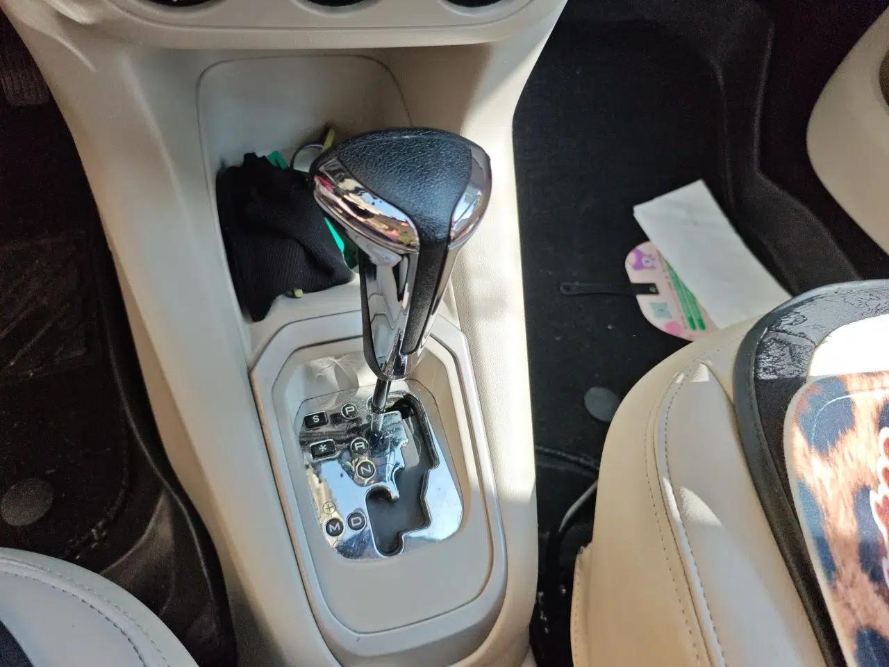 Citroen Elysee 2014 1.6L Automatic Fashion Model — миниатюра 14
