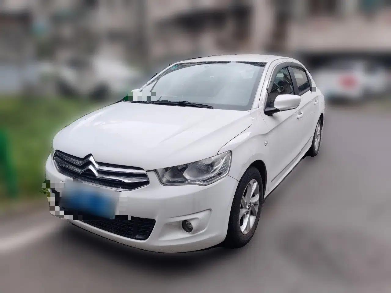 Citroen Elysee 2015 Zhishang Edition 1.6L Manual Fashion Model — миниатюра 1