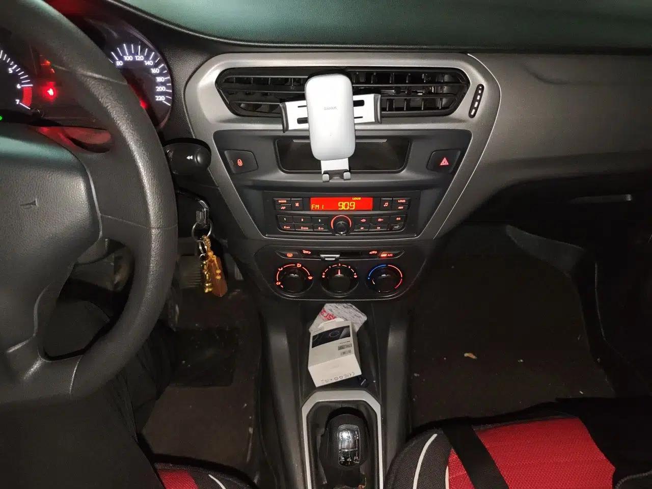 Citroen Elysee 2015 Zhishang Edition 1.6L Manual Fashion Model — миниатюра 13