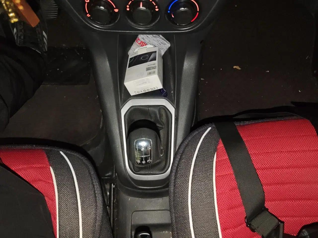 Citroen Elysee 2015 Zhishang Edition 1.6L Manual Fashion Model — миниатюра 14