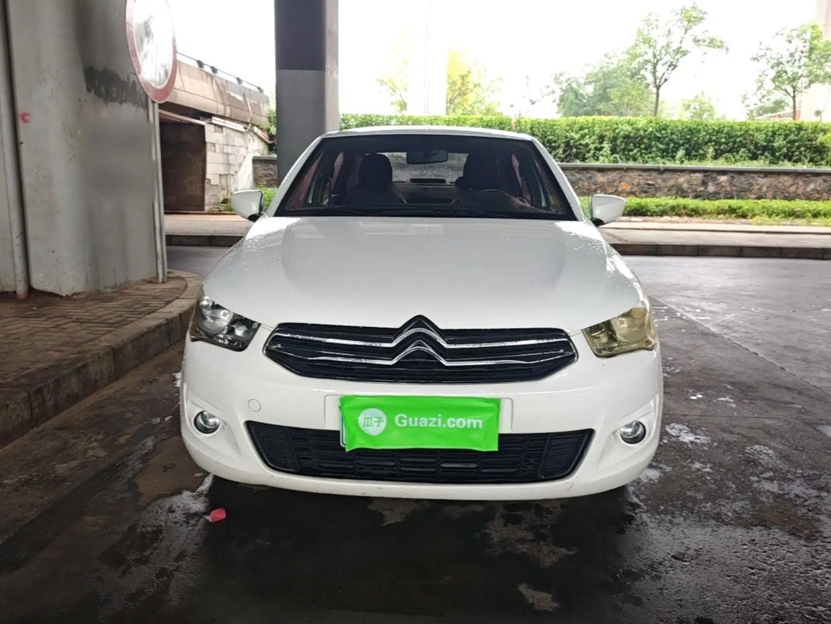 Citroen Elysee 2015 Zhishang Edition 1.6L Manual Fashion Model — миниатюра 2