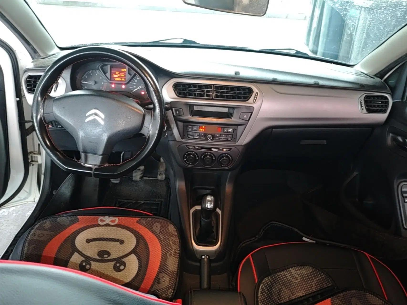 Citroen Elysee 2015 Zhishang Edition 1.6L Manual Fashion Model — миниатюра 17