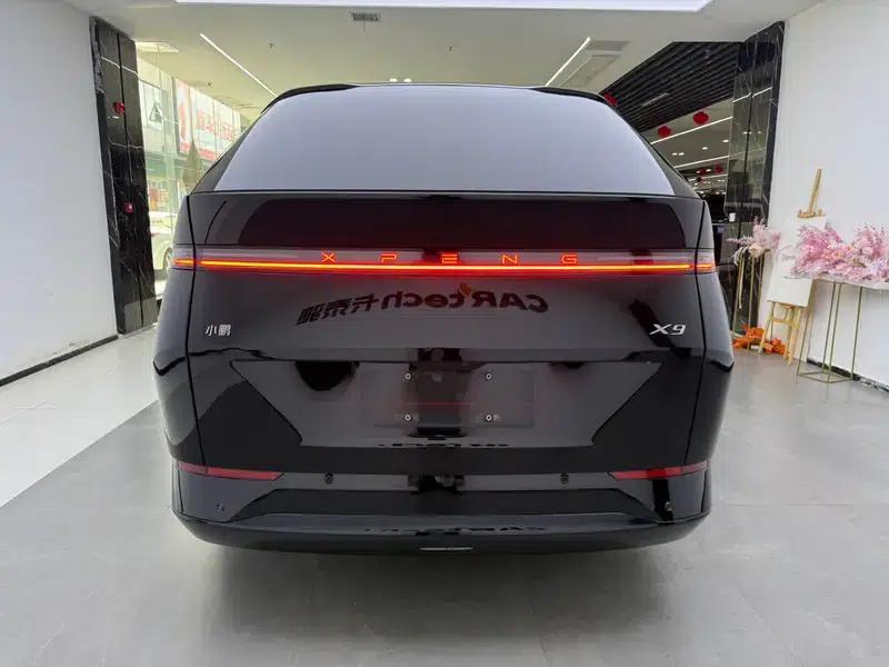 XPeng X9 2024 Model: 702kWh Ultra-Long Range (Max) — миниатюра 5