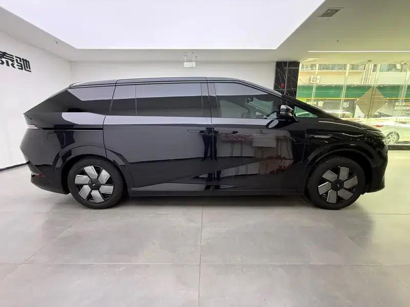 XPeng X9 2024 Model: 702kWh Ultra-Long Range (Max) — миниатюра 7