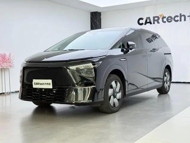 XPeng X9 2024 Model: 702kWh Ultra-Long Range (Max)