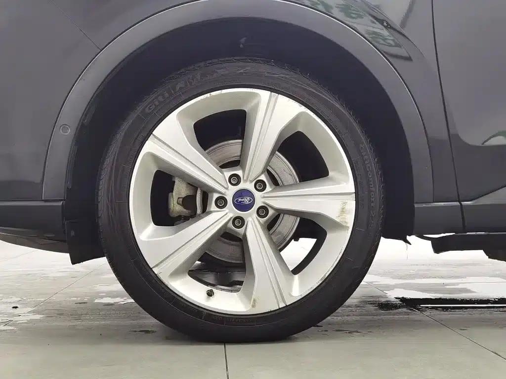 Lingyu 2021 EcoBoost 225 Premium PLUS 6-seater — миниатюра 17