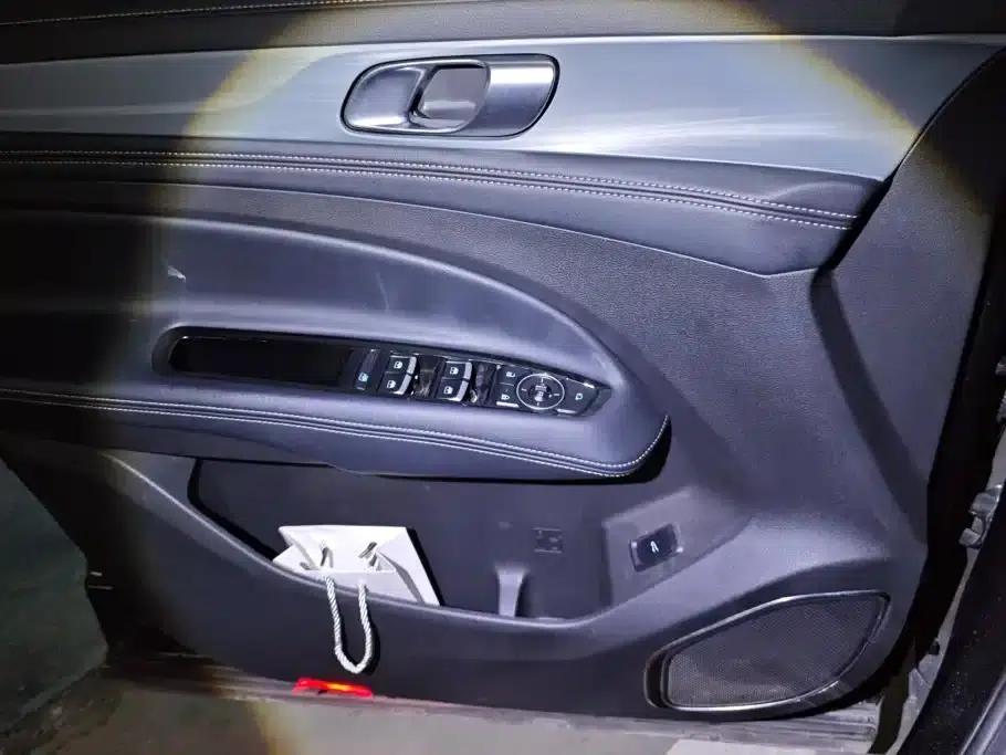 Lingyu 2023 EcoBoost 225 Platinum Edition 7-seater (2/3/2 seats) — миниатюра 7