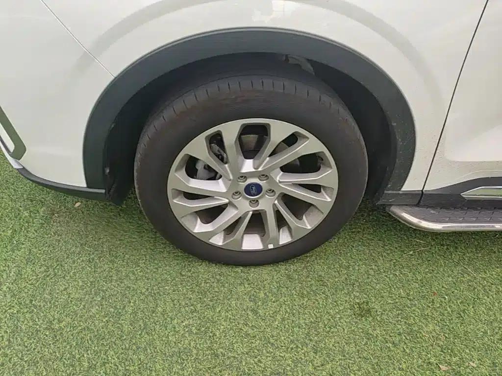 Lingyu 2021 EcoBoost 225 Platinum Edition 6-seater — миниатюра 23