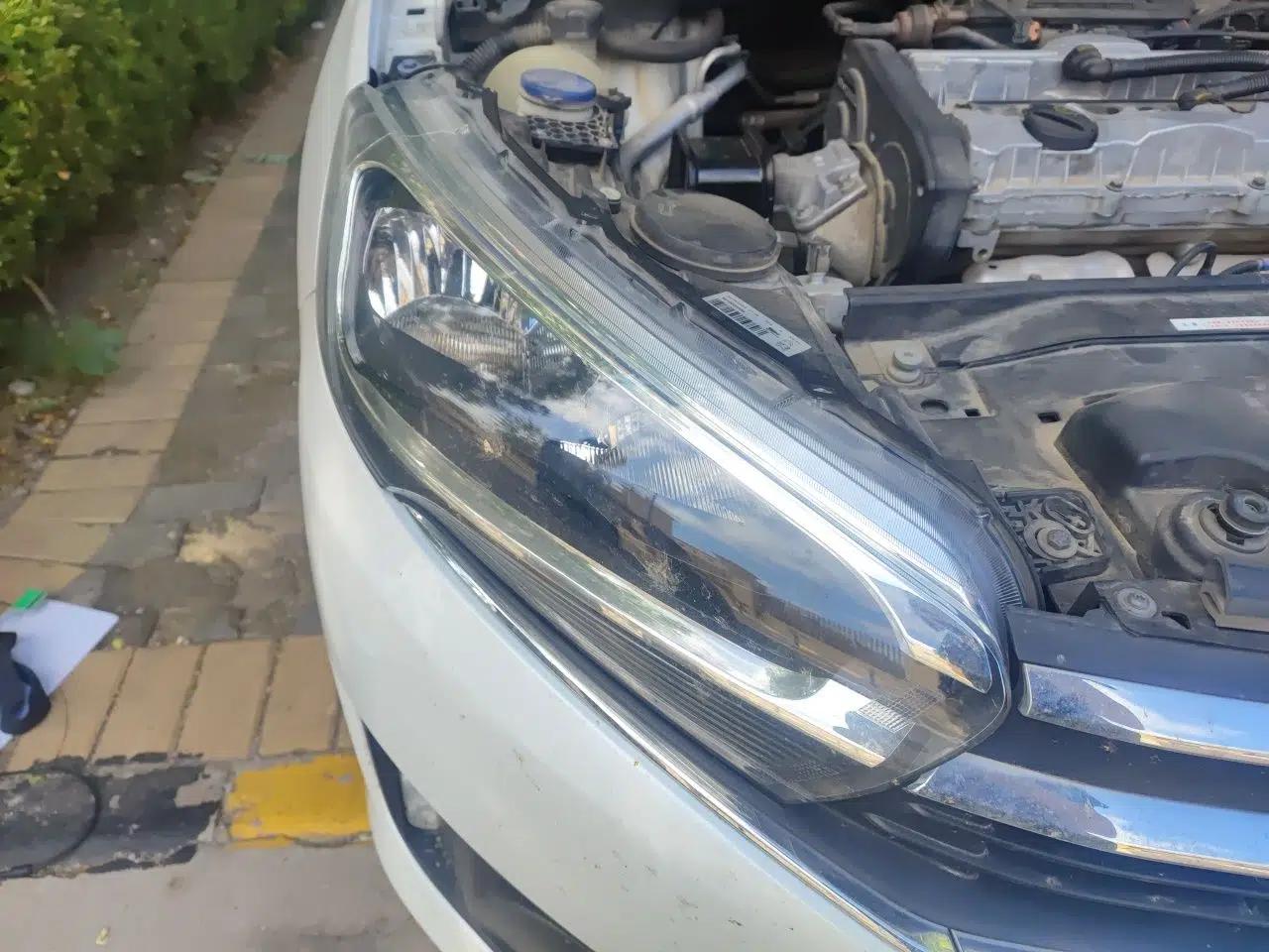 Citroen C4 Sega 2016 1.6L Manual Comfort Model — миниатюра 7