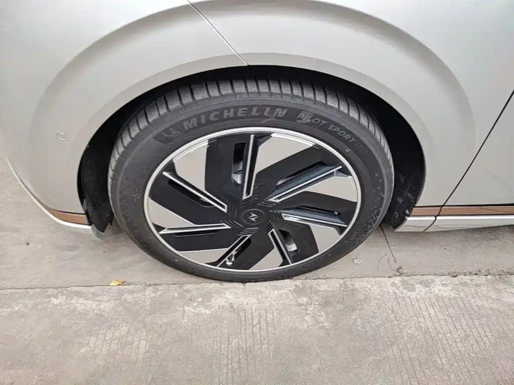 eπ008 2025 Model 210Ultra Extended Range Version 5-Seater — миниатюра 23