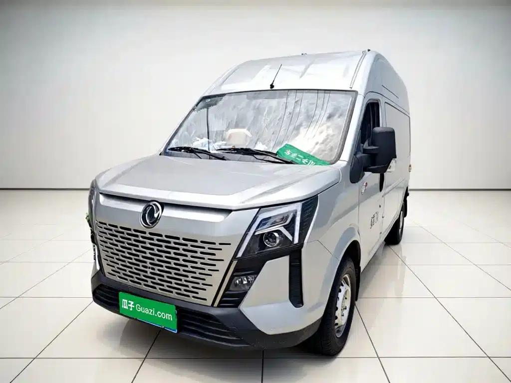 Yufeng 2023 V9+ 2.0T Manual Front-Wheel Drive Multi-function Medium Wheelbase High Roof 7/8/9 Seats — миниатюра 1