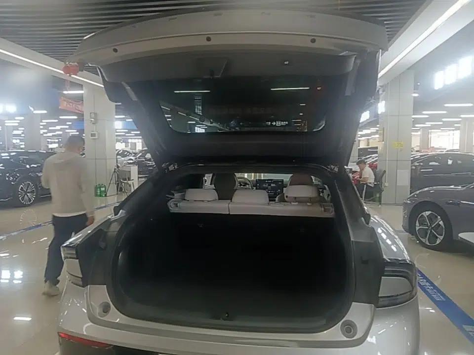 XPeng P7+ 2024 Long-Range Max — миниатюра 22