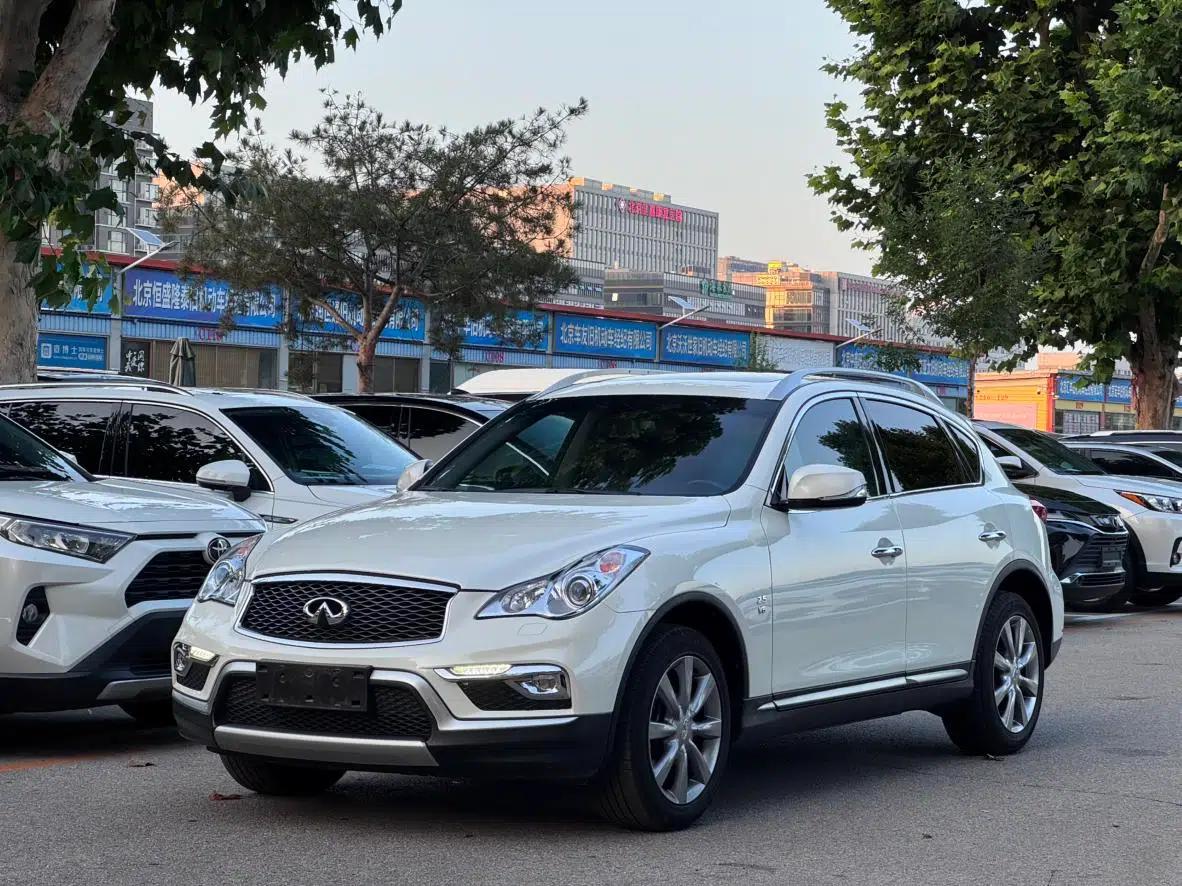 Infiniti QX50 2015 2.5L Enjoy Edition — миниатюра 1