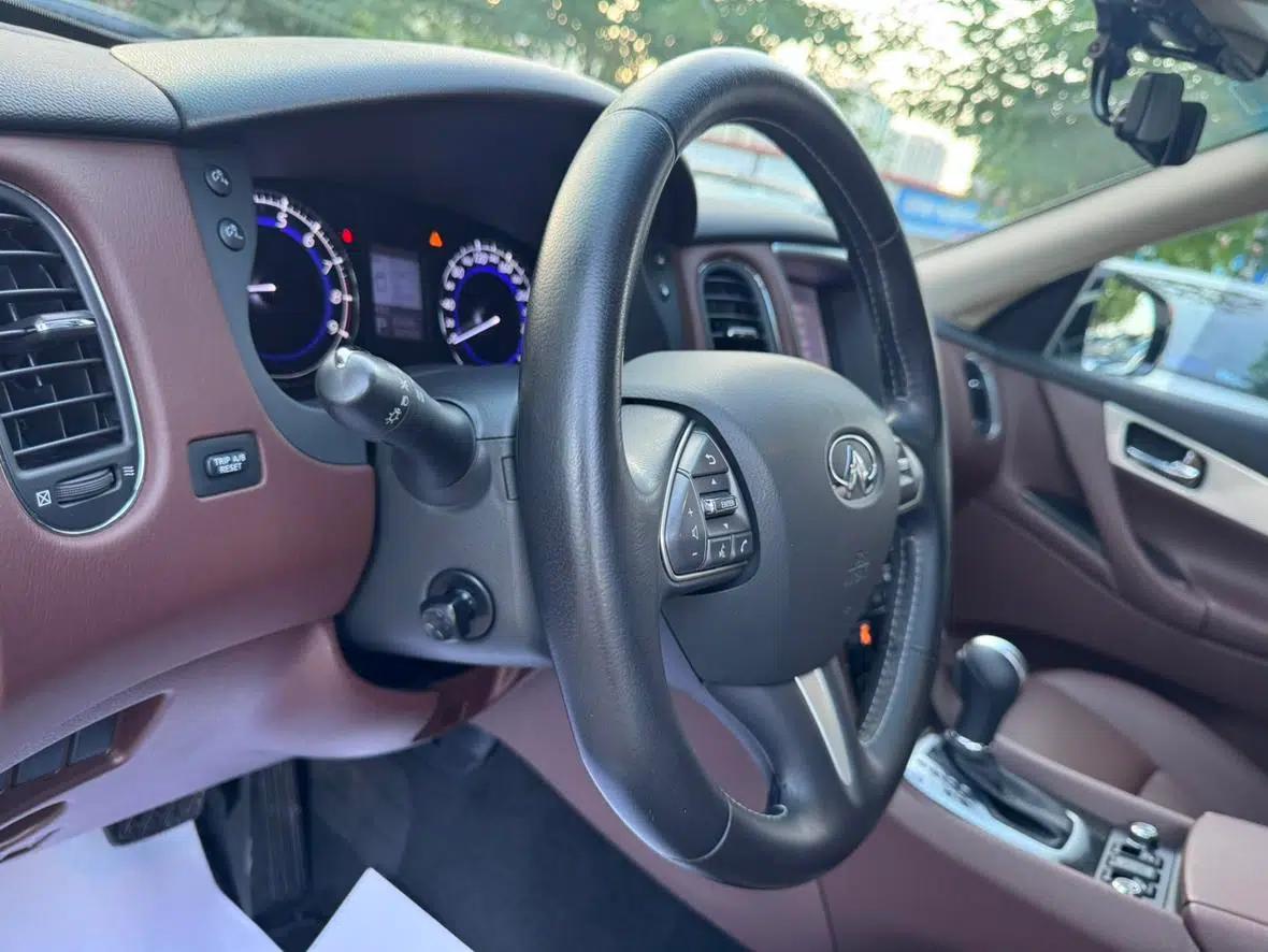 Infiniti QX50 2015 2.5L Enjoy Edition — миниатюра 11