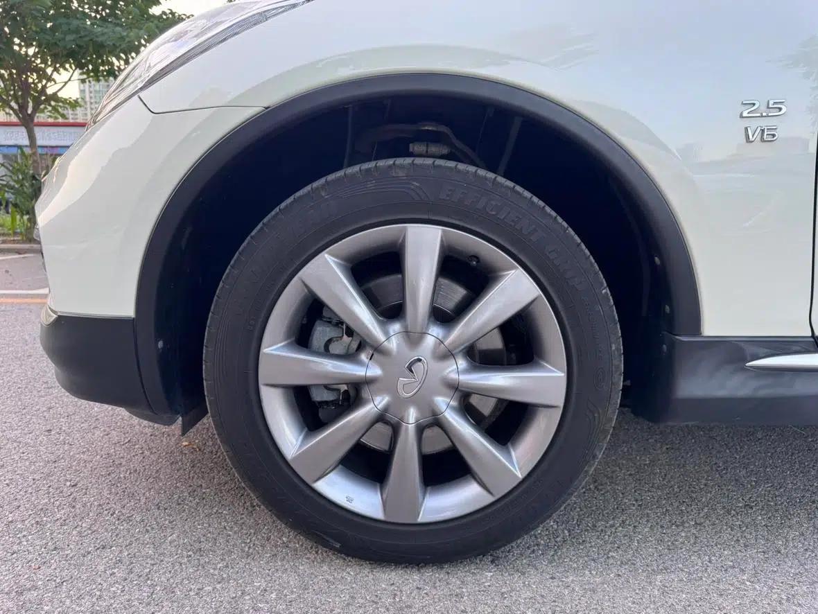 Infiniti QX50 2015 2.5L Enjoy Edition — миниатюра 18