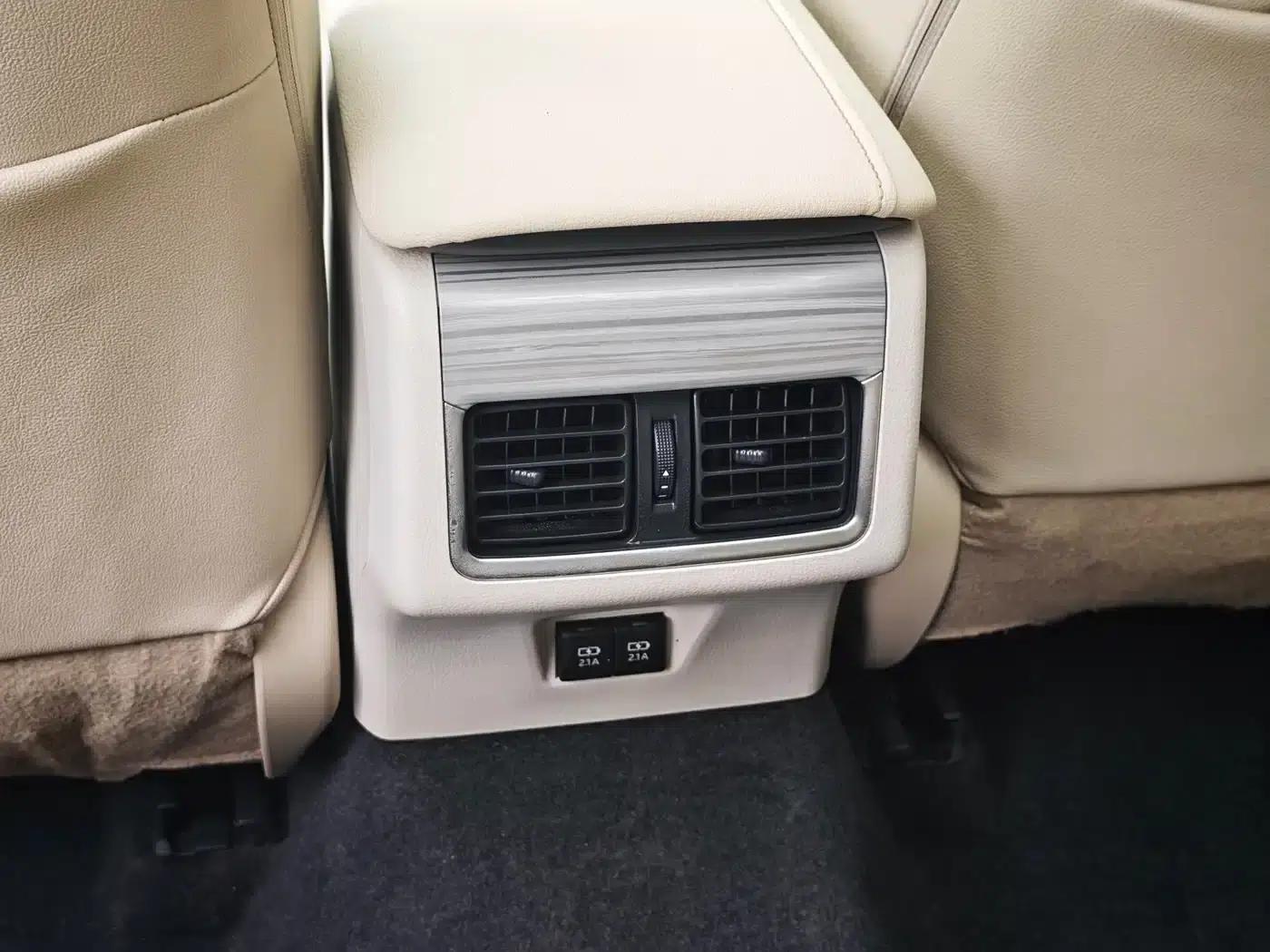 Camry 2019 Hybrid 2.5HG Luxury Edition (National V Emission Standard) — миниатюра 20