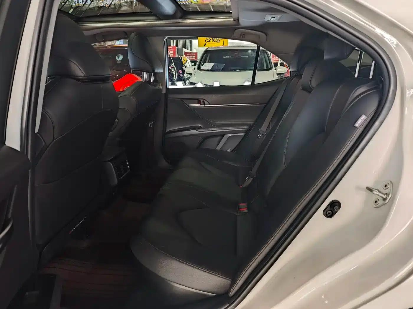 Camry 2021 Hybrid 2.5HG Luxury Edition — миниатюра 12