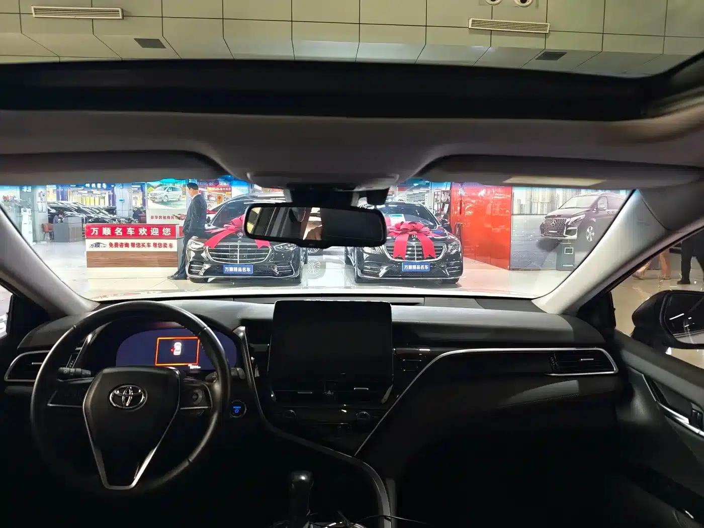 Camry 2021 Hybrid 2.5HG Luxury Edition — миниатюра 14