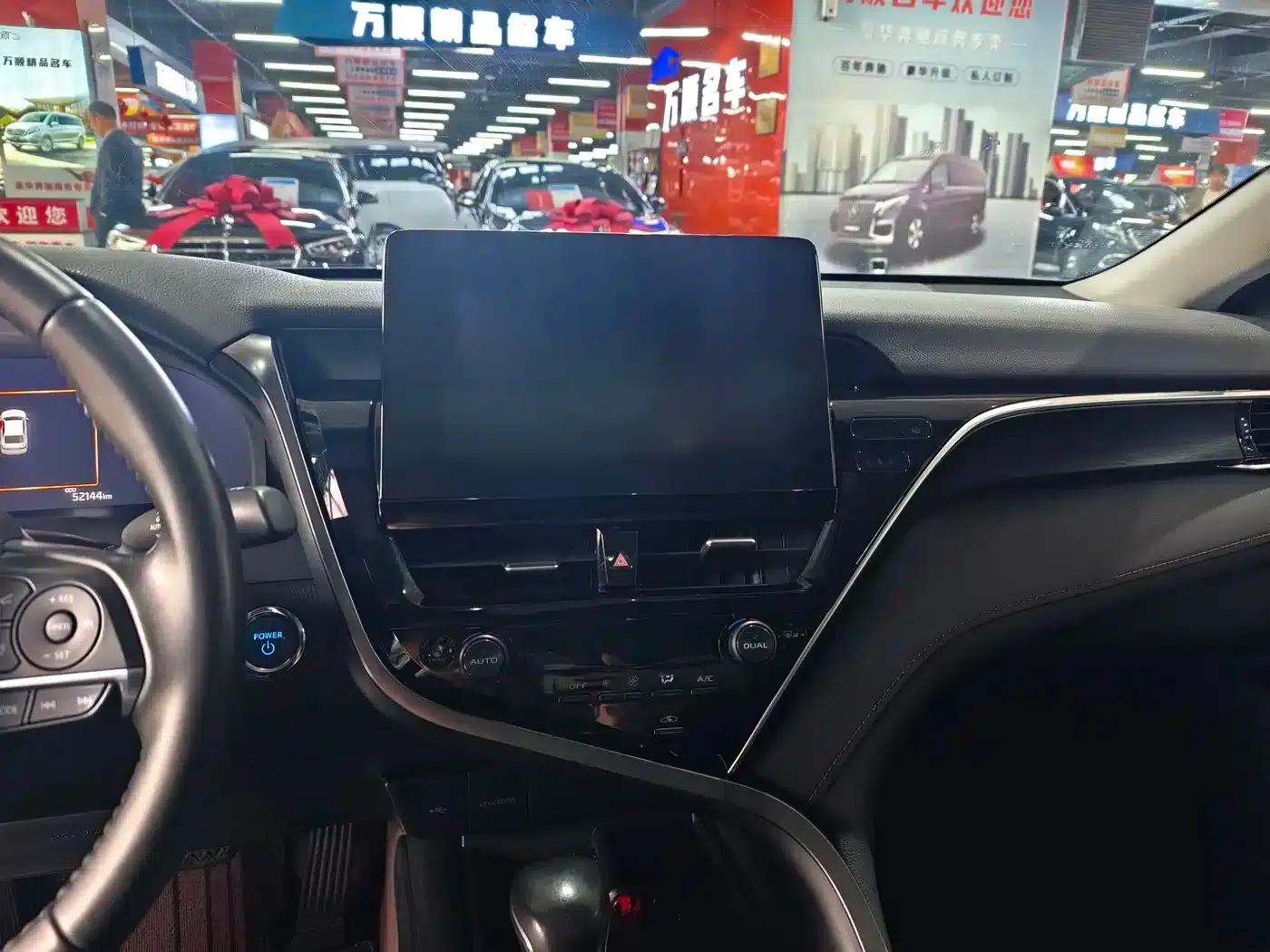 Camry 2021 Hybrid 2.5HG Luxury Edition — миниатюра 6