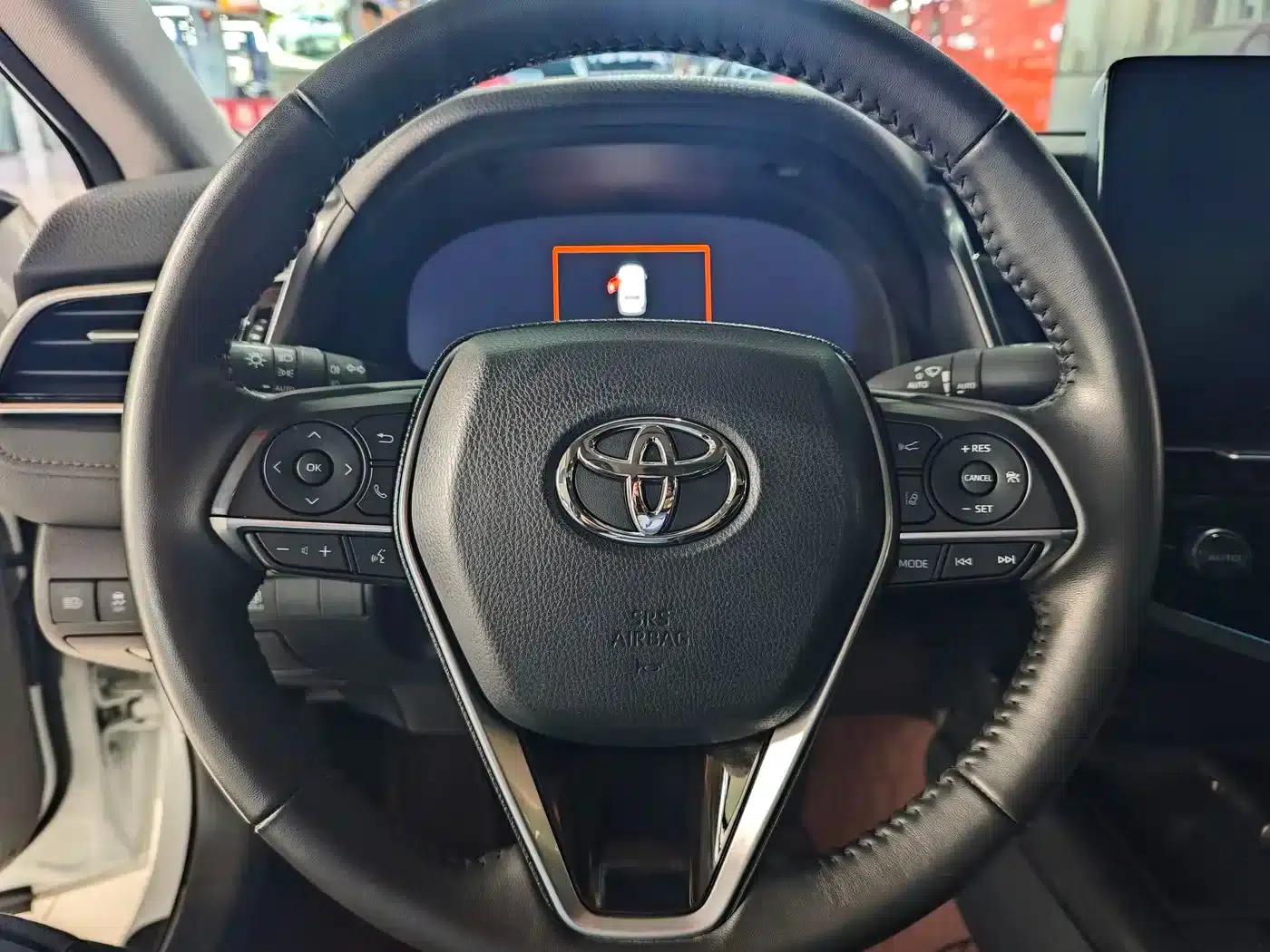 Camry 2021 Hybrid 2.5HG Luxury Edition — миниатюра 8