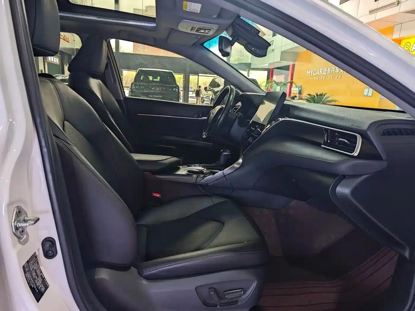 Camry 2021 Hybrid 2.5HG Luxury Edition — миниатюра 10