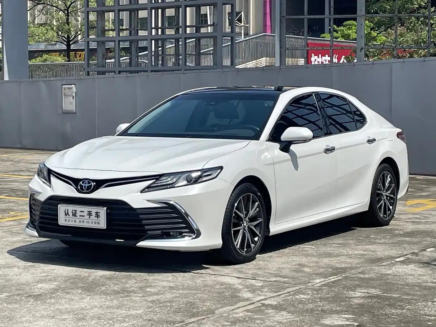 2023 Camry 2.5G Luxury Edition — миниатюра 1