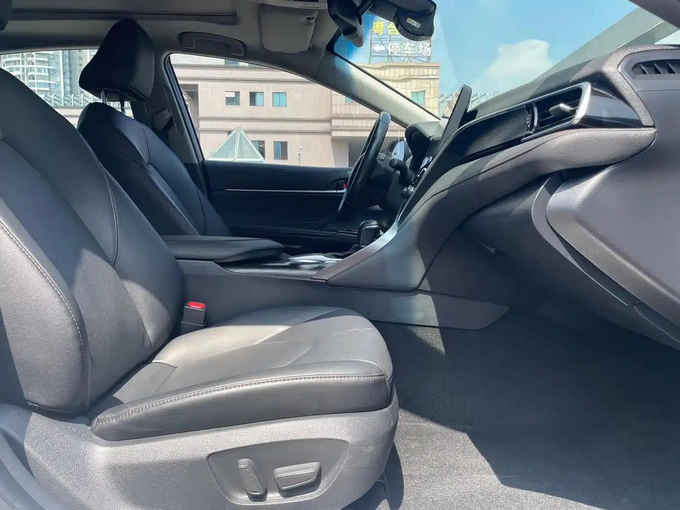 2023 Camry 2.5G Luxury Edition — миниатюра 12