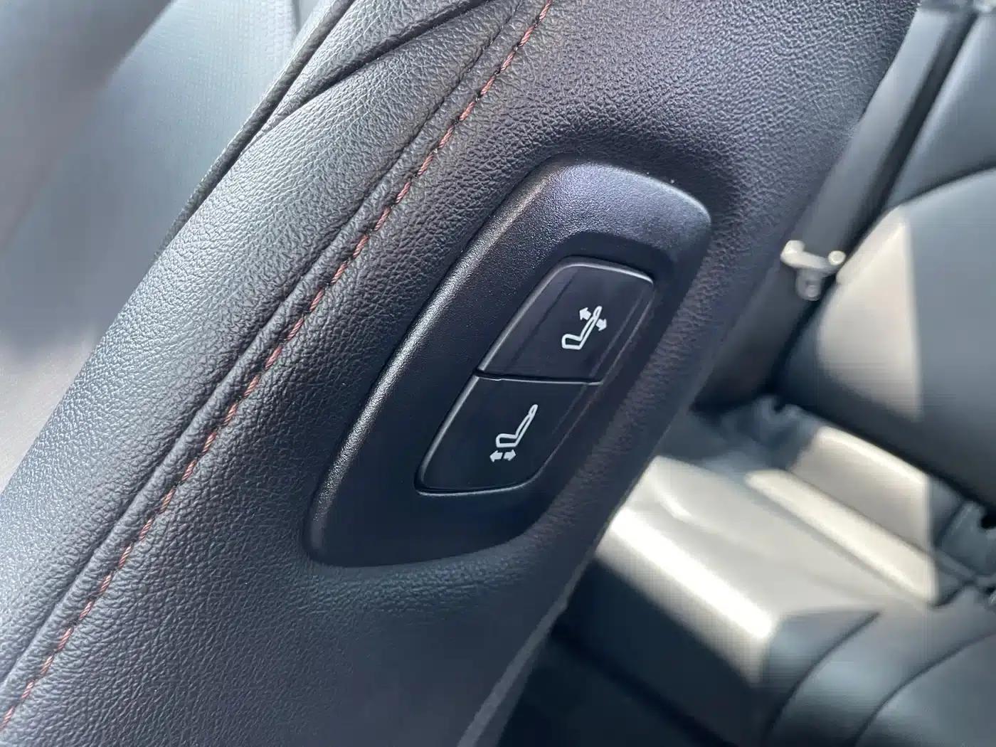 2023 Camry 2.5G Luxury Edition — миниатюра 22