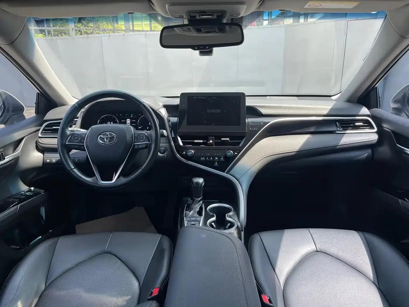 2023 Camry 2.5G Luxury Edition — миниатюра 6