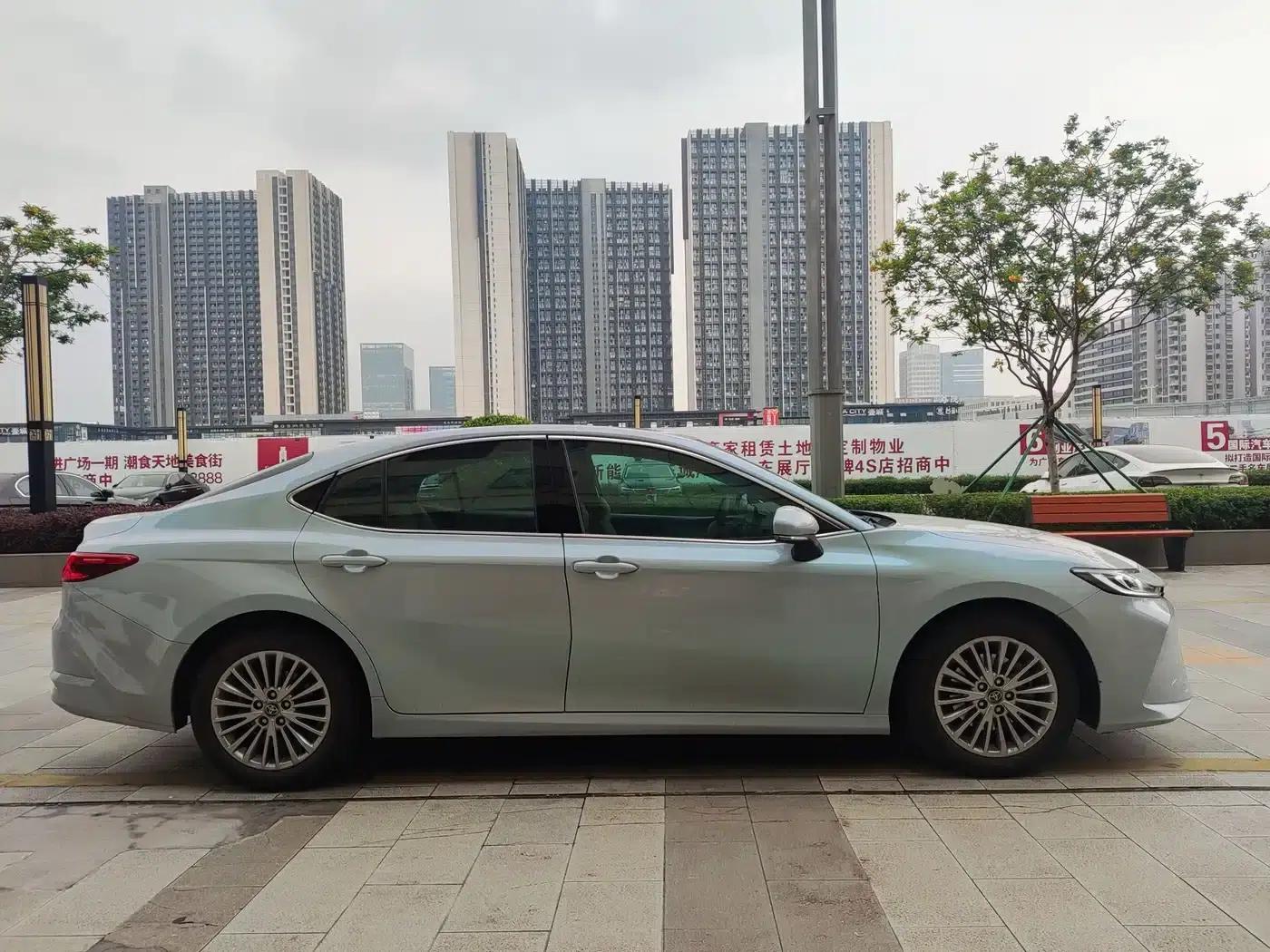 2024 Camry 2.0E Elite Edition — миниатюра 3
