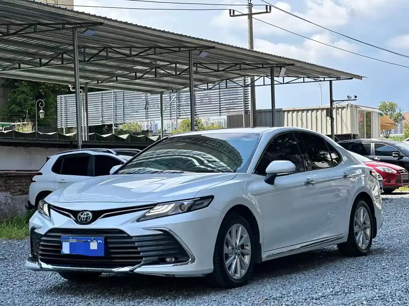 2023 Camry 2.0G Luxury Edition — миниатюра 1