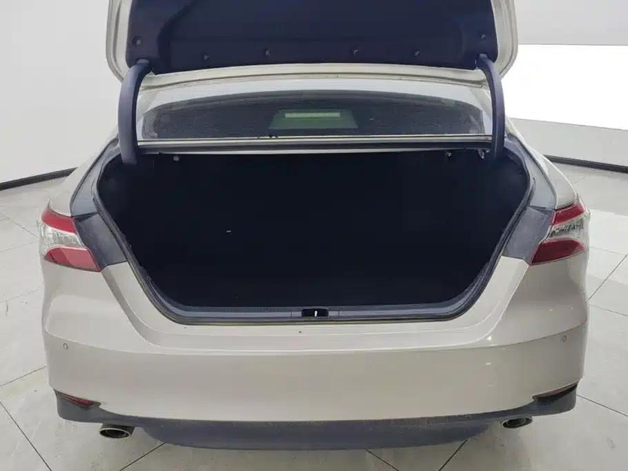 2021 Camry 2.0G Luxury Edition — миниатюра 4