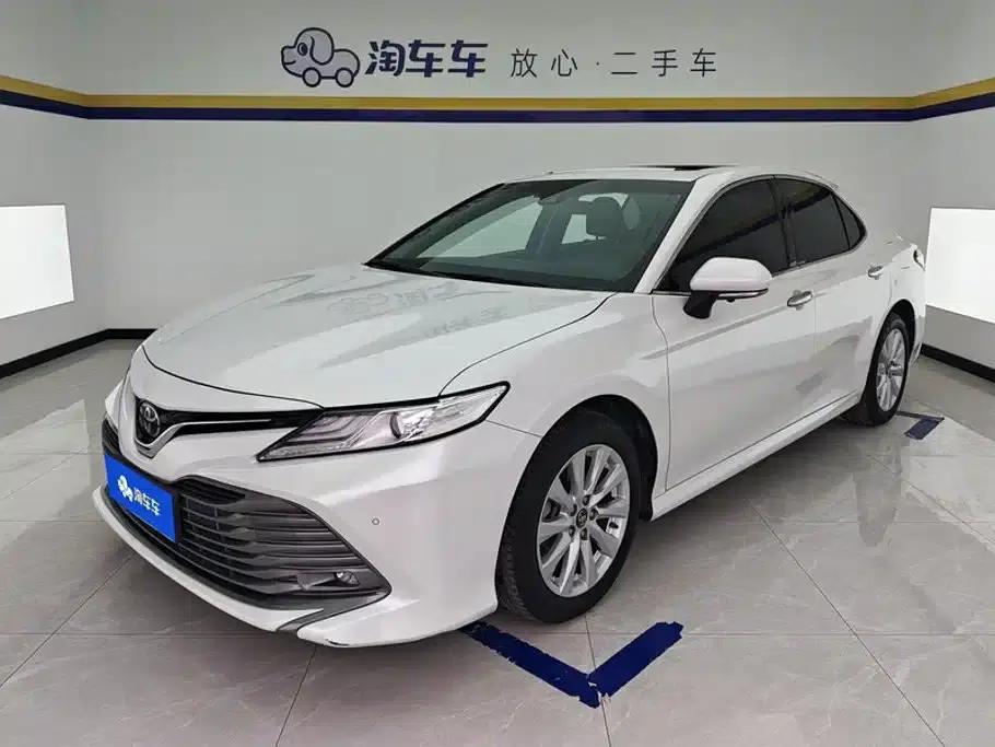Camry 2019 Facelift 2.0G Luxury Edition — миниатюра 1