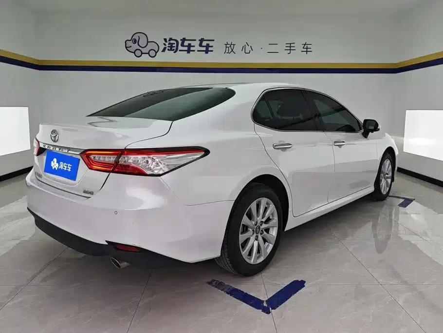 Camry 2019 Facelift 2.0G Luxury Edition — миниатюра 3