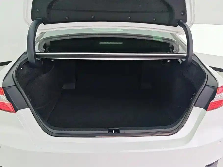 Camry 2019 Facelift 2.0G Luxury Edition — миниатюра 4