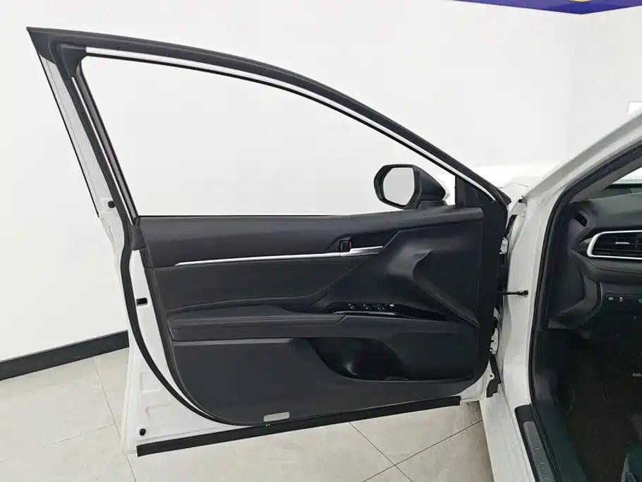 Camry 2019 Facelift 2.0G Luxury Edition — миниатюра 7
