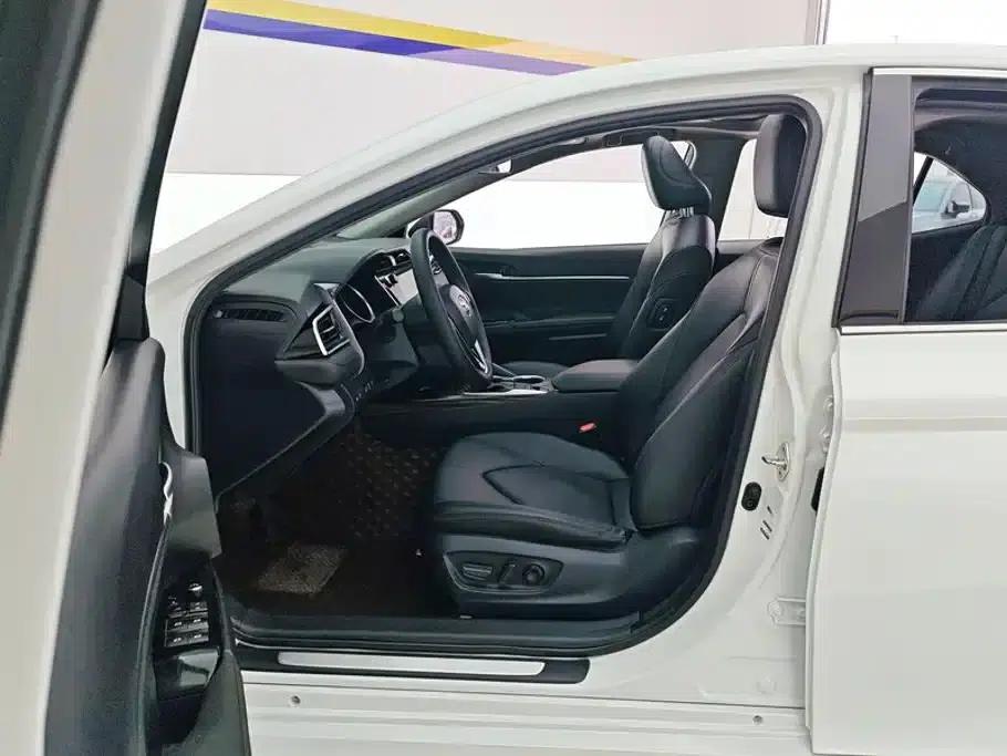 Camry 2019 Facelift 2.0G Luxury Edition — миниатюра 9